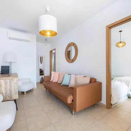 Apartment De *